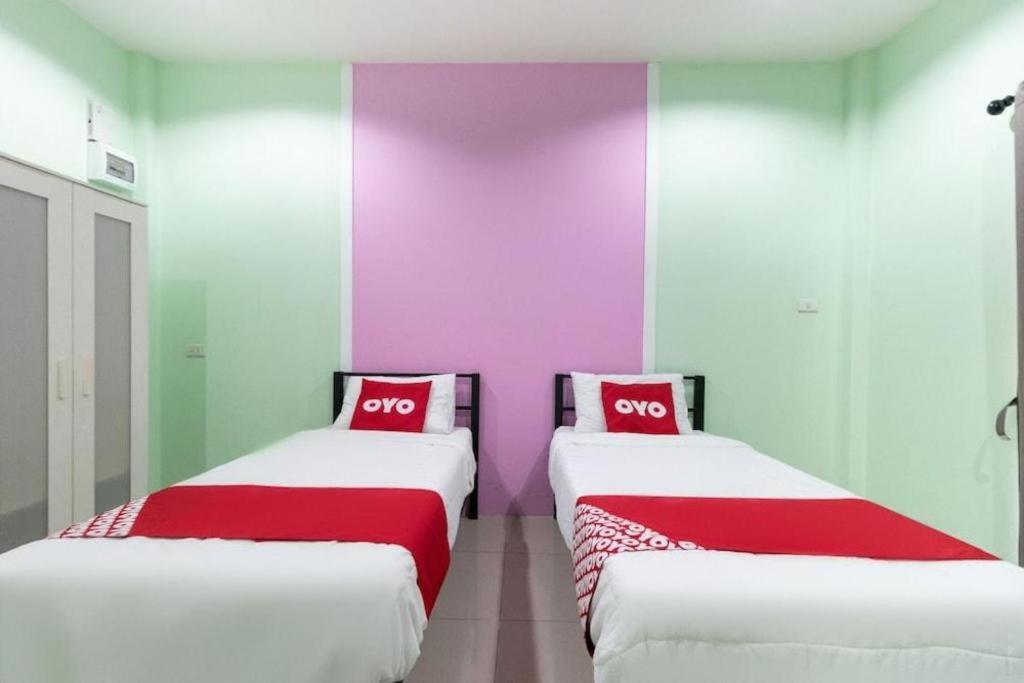 Oyo 1163 エデン ホステル プーケット エクステリア 写真