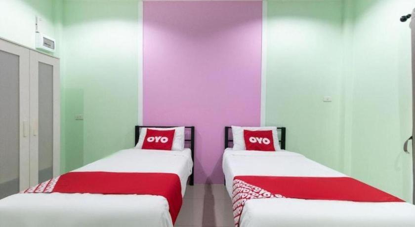 Oyo 1163 エデン ホステル プーケット エクステリア 写真
